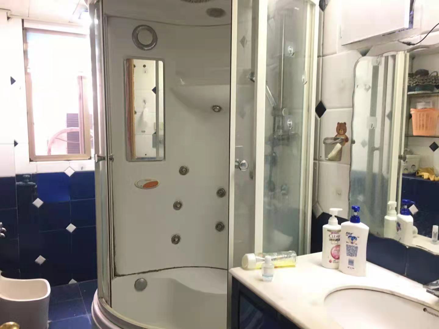 泰时新雅园 4室2厅1卫 5000.0元/月 泰时新雅园 4室2厅1卫 5000.0元/月室内图