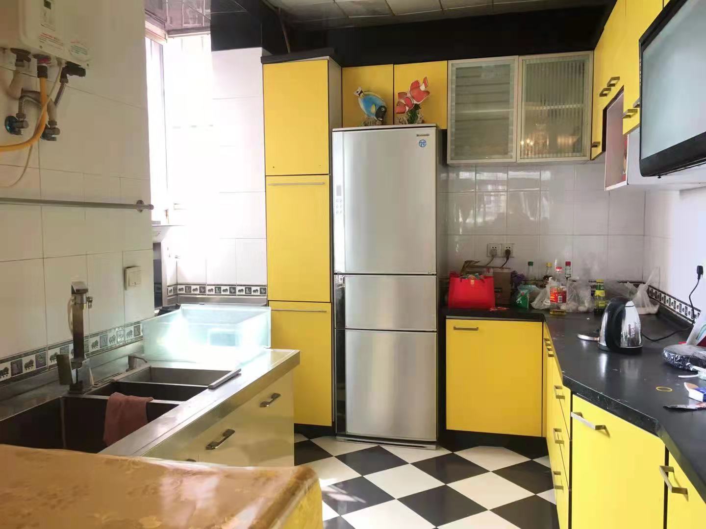 泰时新雅园 4室2厅1卫 5000.0元/月 泰时新雅园 4室2厅1卫 5000.0元/月室内图