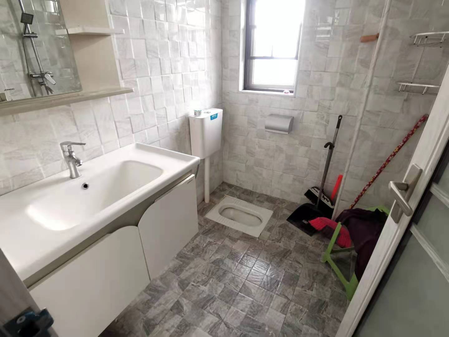 蓝溪谷 3室2厅2卫 80.0万 蓝溪谷 3室2厅2卫 80.0万客厅