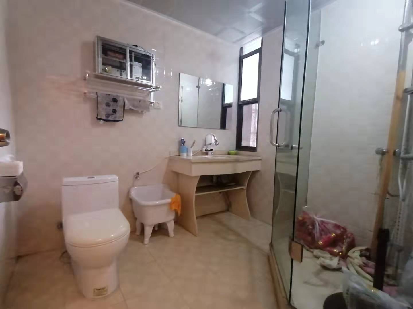 大渡口供销社家属楼 3室2厅2卫 54.0万 大渡口供销社家属楼 3室2厅2卫 54.0万卫生间