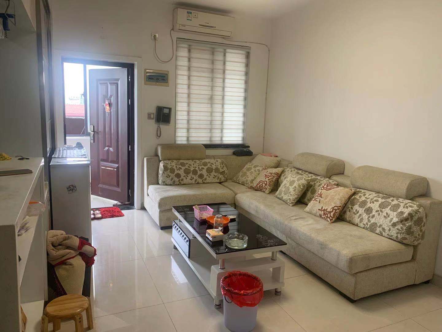 摩登国际(五里名邸) 1室1厅1卫 1700.0元/月 摩登国际(五里名邸) 1室1厅1卫 1700.0元/月室内图