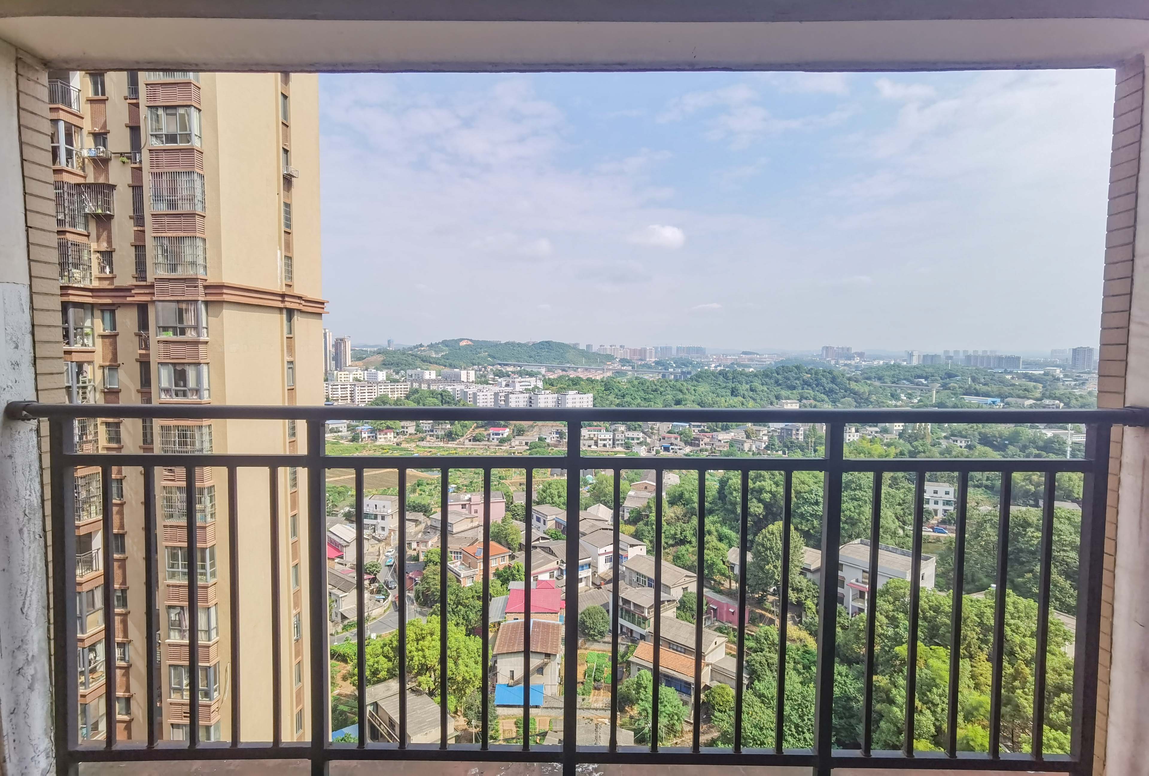 时代云龙城小区 4室2厅2卫 68.8万 时代云龙城小区 4室2厅2卫 68.8万客厅