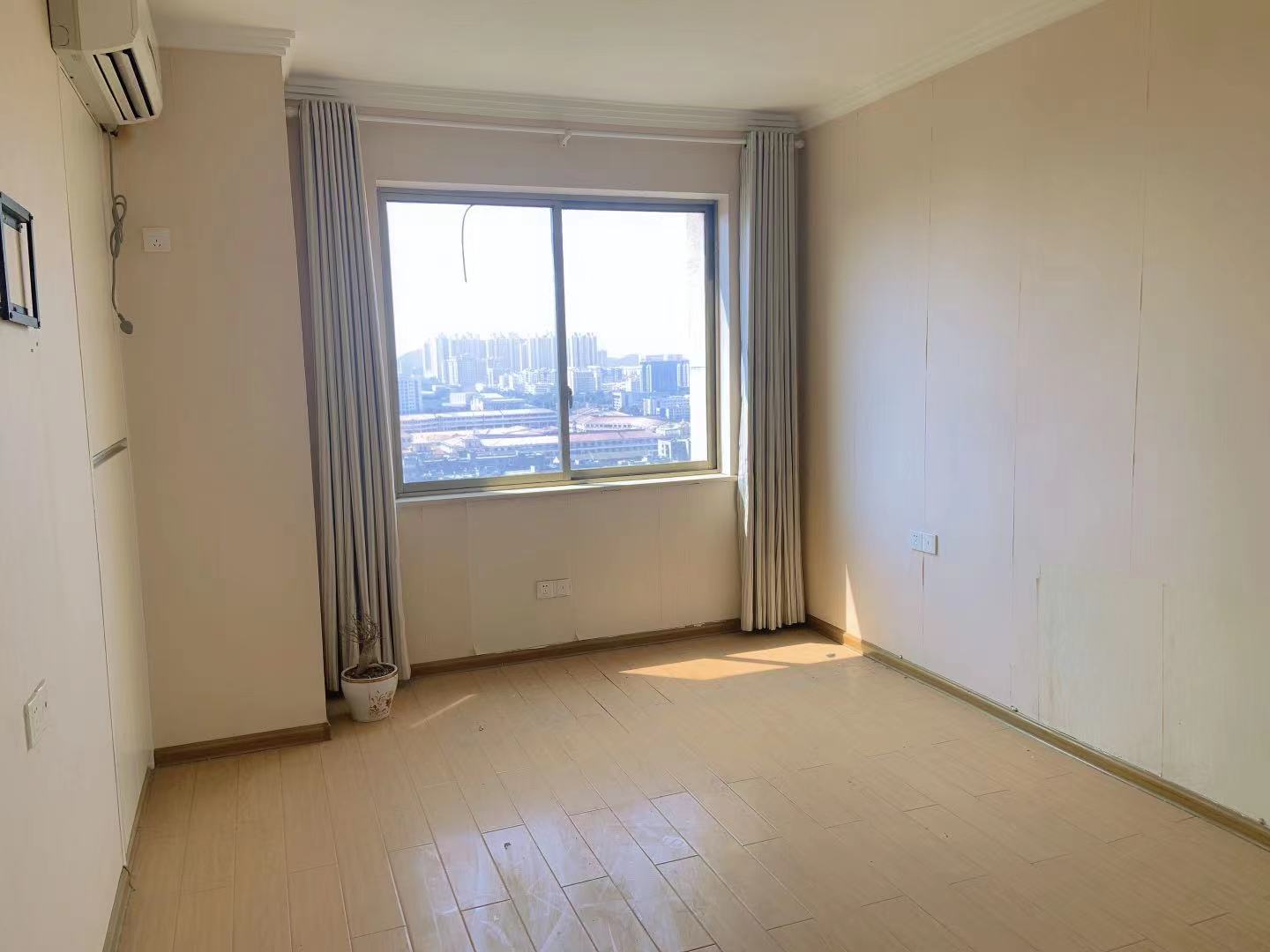 金源大厦  3室2厅1卫    2500.0元/月 金源大厦  3室2厅1卫    2500.0元/月