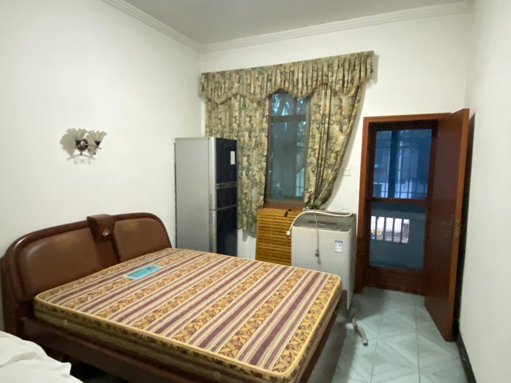 赫山区青年路茂林社区 3室2厅1卫 1200.0元/月 赫山区青年路茂林社区 3室2厅1卫 1200.0元/月室内图