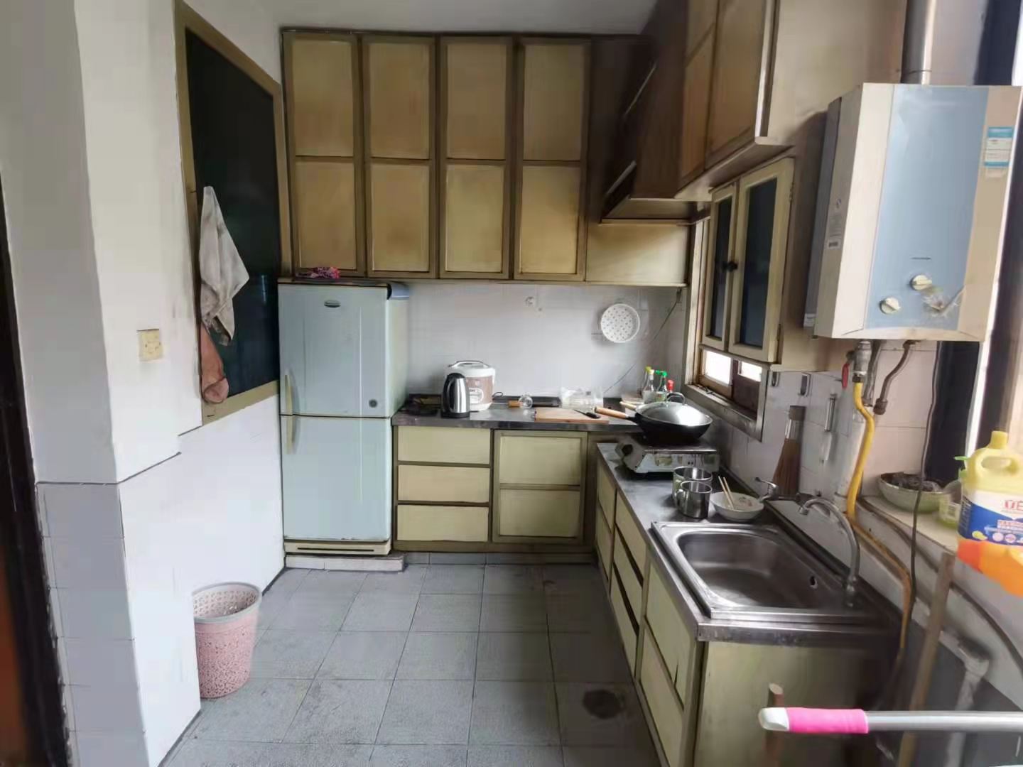 龙骧客运湘运宿舍  2室1厅1卫    1500.0元/月室内图