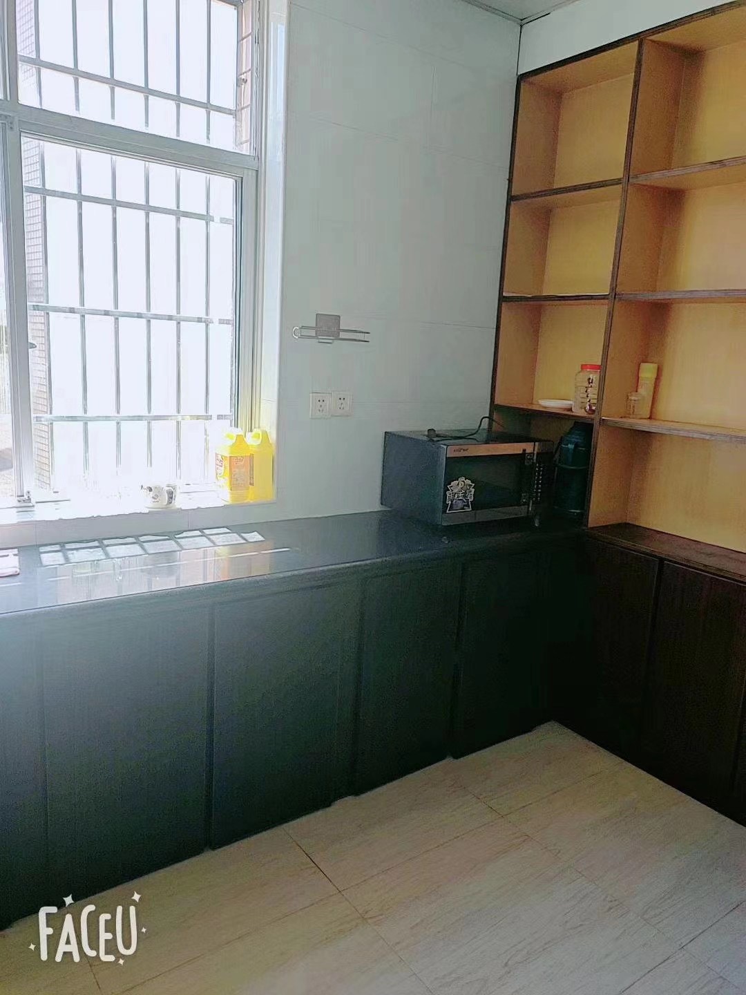 步行街小区  3室2厅2卫    59.0万 步行街小区  3室2厅2卫    59.0万卧室