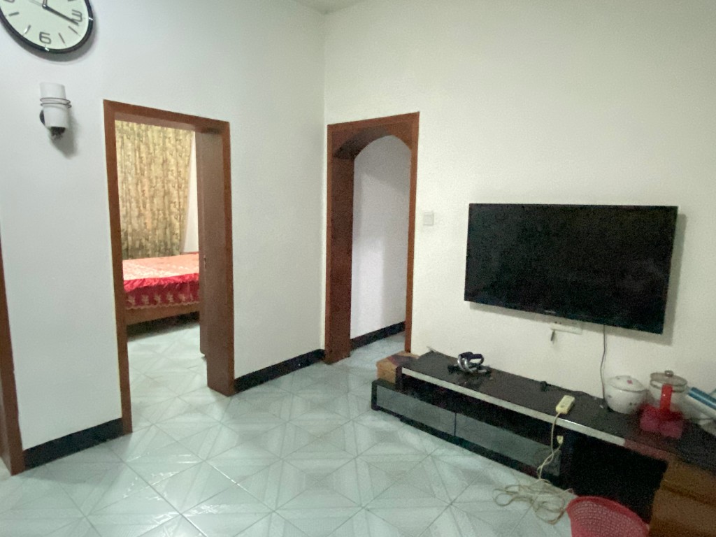 赫山区青年路茂林社区 3室2厅1卫 1200.0元/月 赫山区青年路茂林社区 3室2厅1卫 1200.0元/月室内图