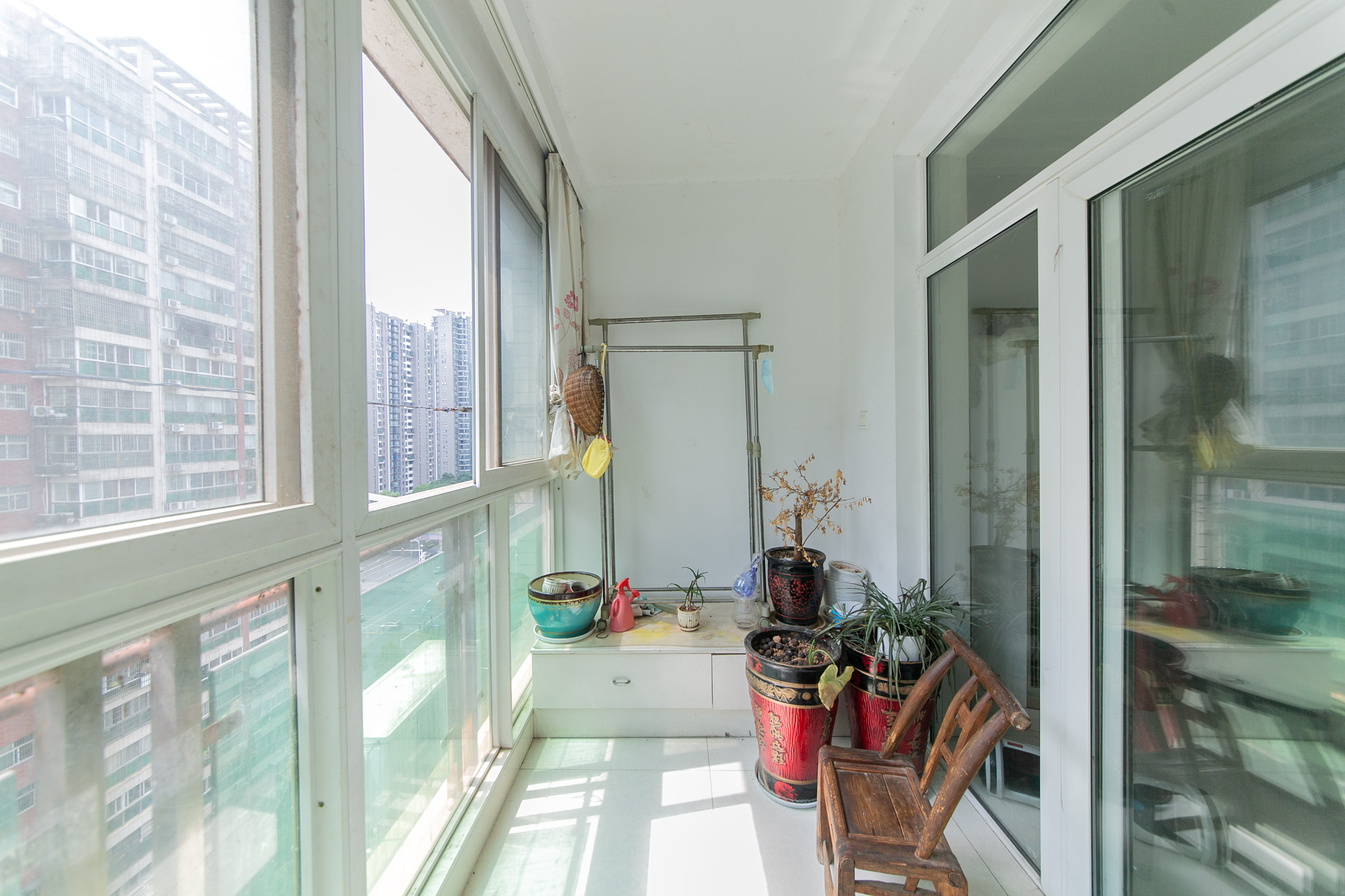 江临天下  3室2厅2卫    125.0万阳台