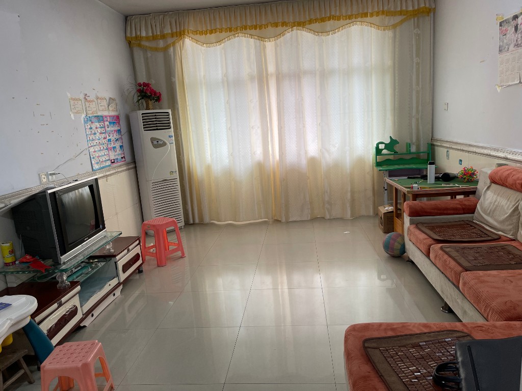 桃源临江花园小区 3室2厅1卫 52.8万 桃源临江花园小区 3室2厅1卫 52.8万卫生间