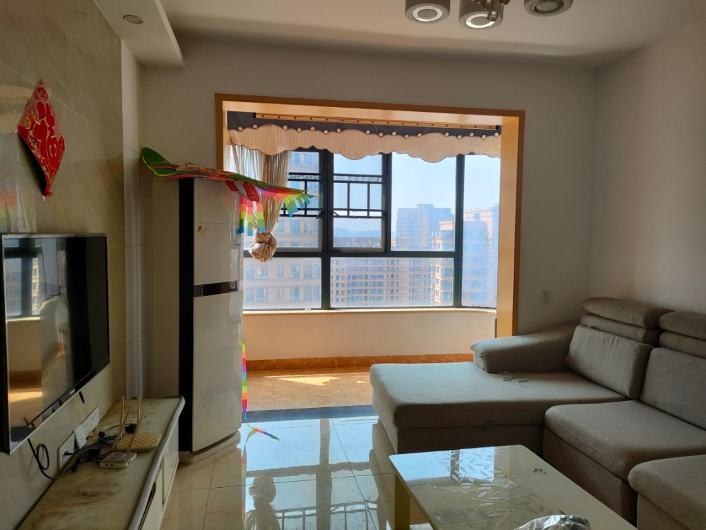 五矿万境水岸一期(万境水岸嘉苑) 3室2厅1卫 2400.0元/月 五矿万境水岸一期(万境水岸嘉苑) 3室2厅1卫 2400.0元/月室内图