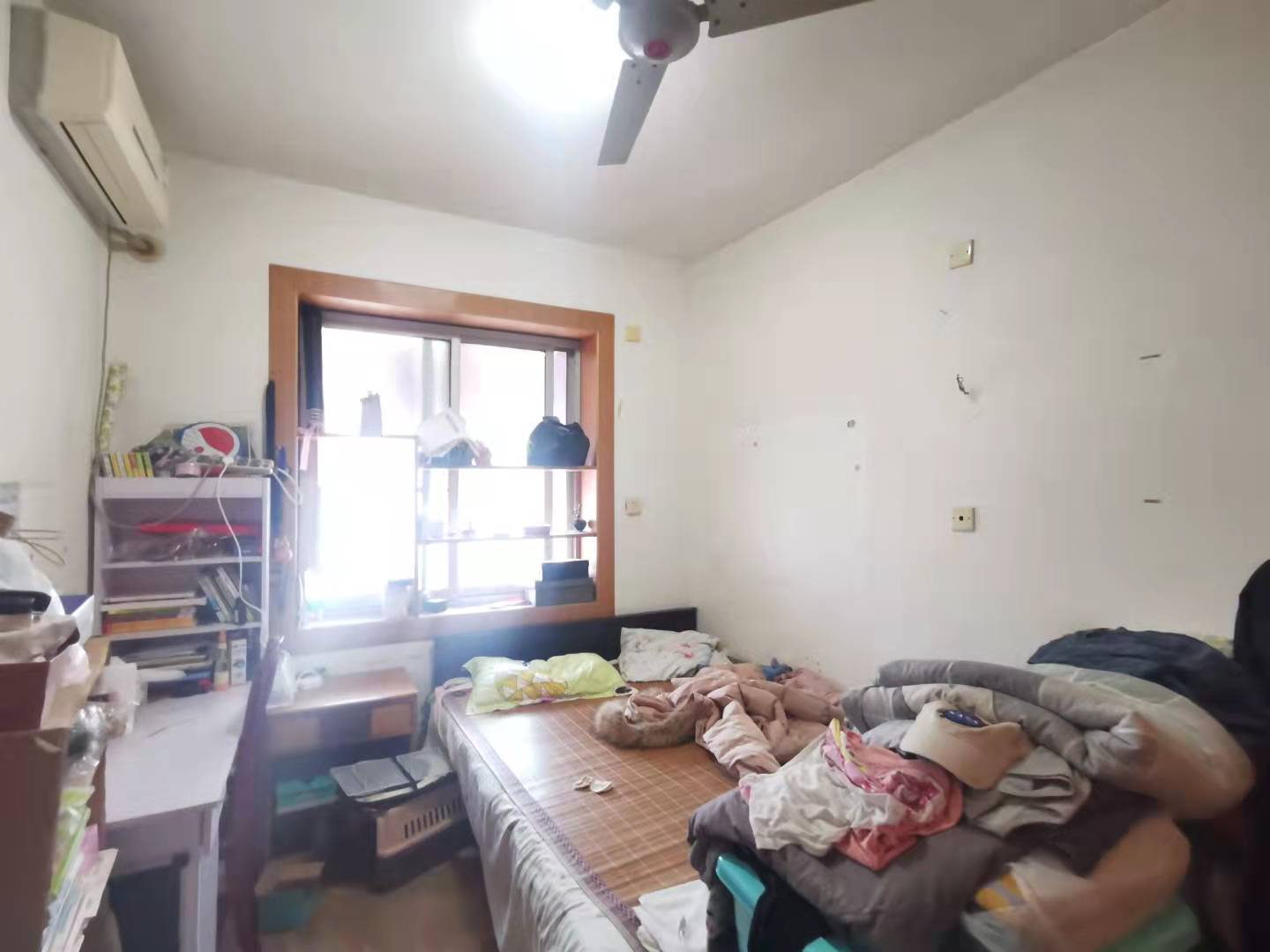 工学院学府村 3室2厅1卫 52.0万 工学院学府村 3室2厅1卫 52.0万客厅