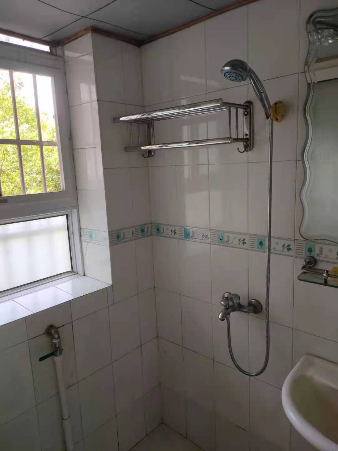 芙蓉小区新华东路123号 2室2厅1卫 39.8万 芙蓉小区新华东路123号 2室2厅1卫 39.8万客厅