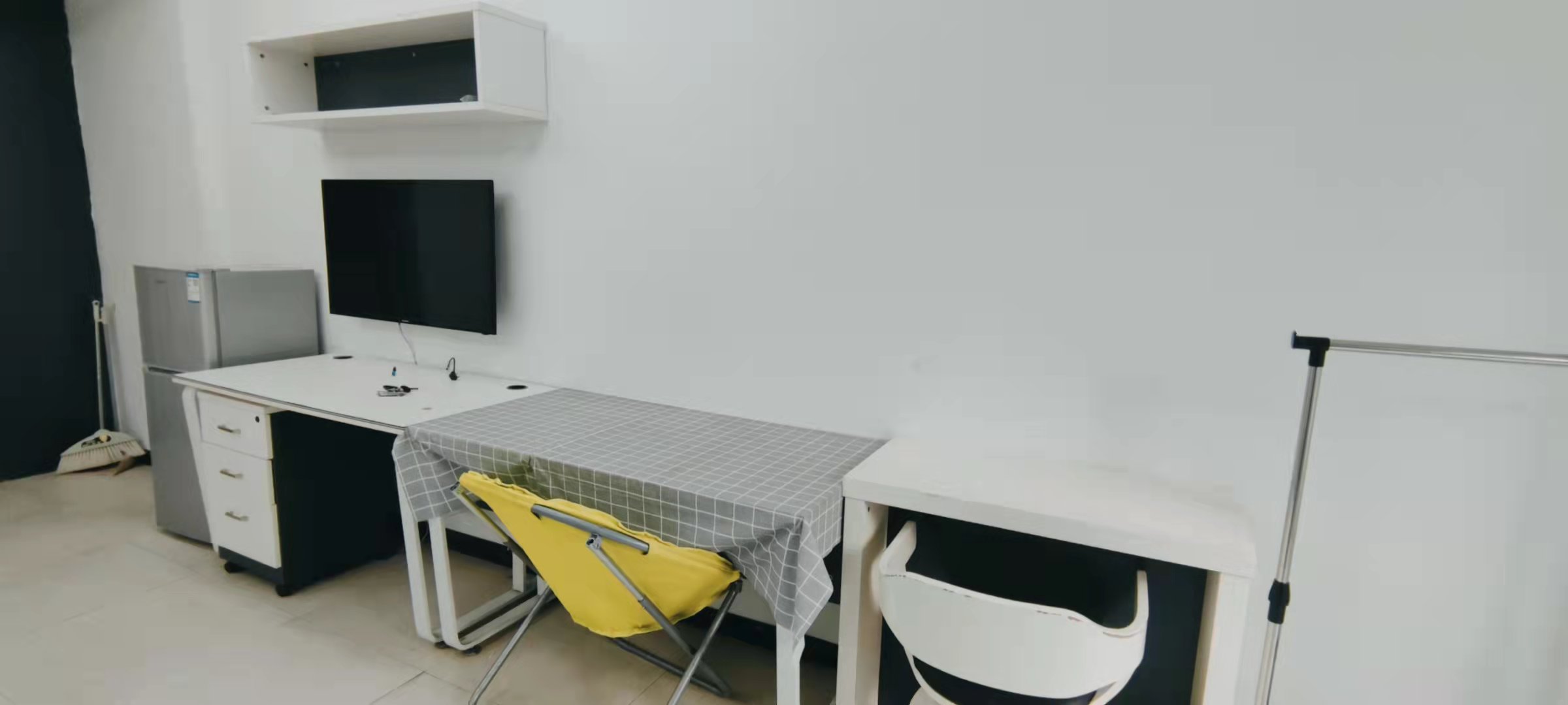 丰园小区  1室1厅1卫   1500.00元/月室内图