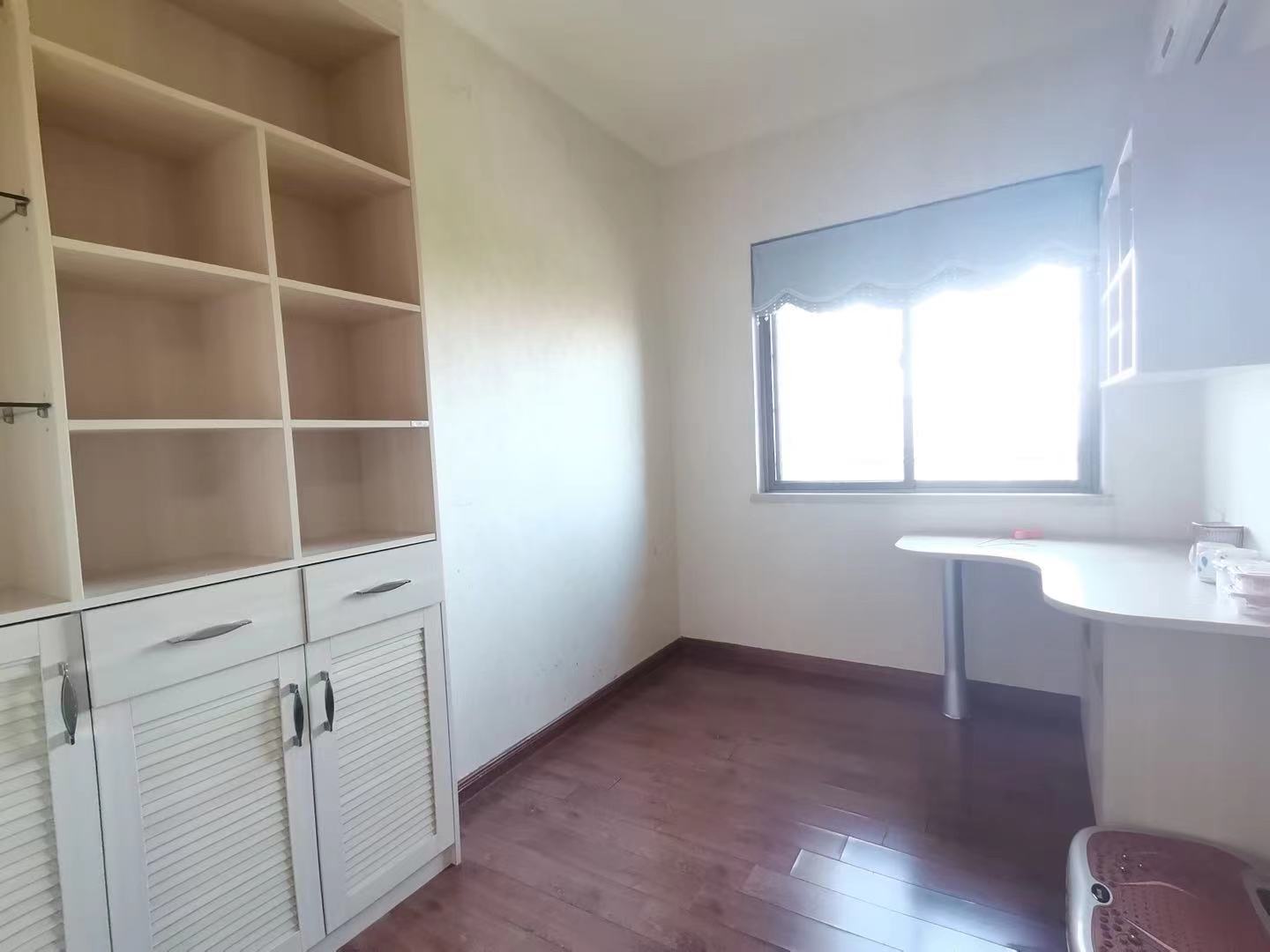 碧桂园 4室2厅2卫 105.8万 碧桂园 4室2厅2卫 105.8万卫生间