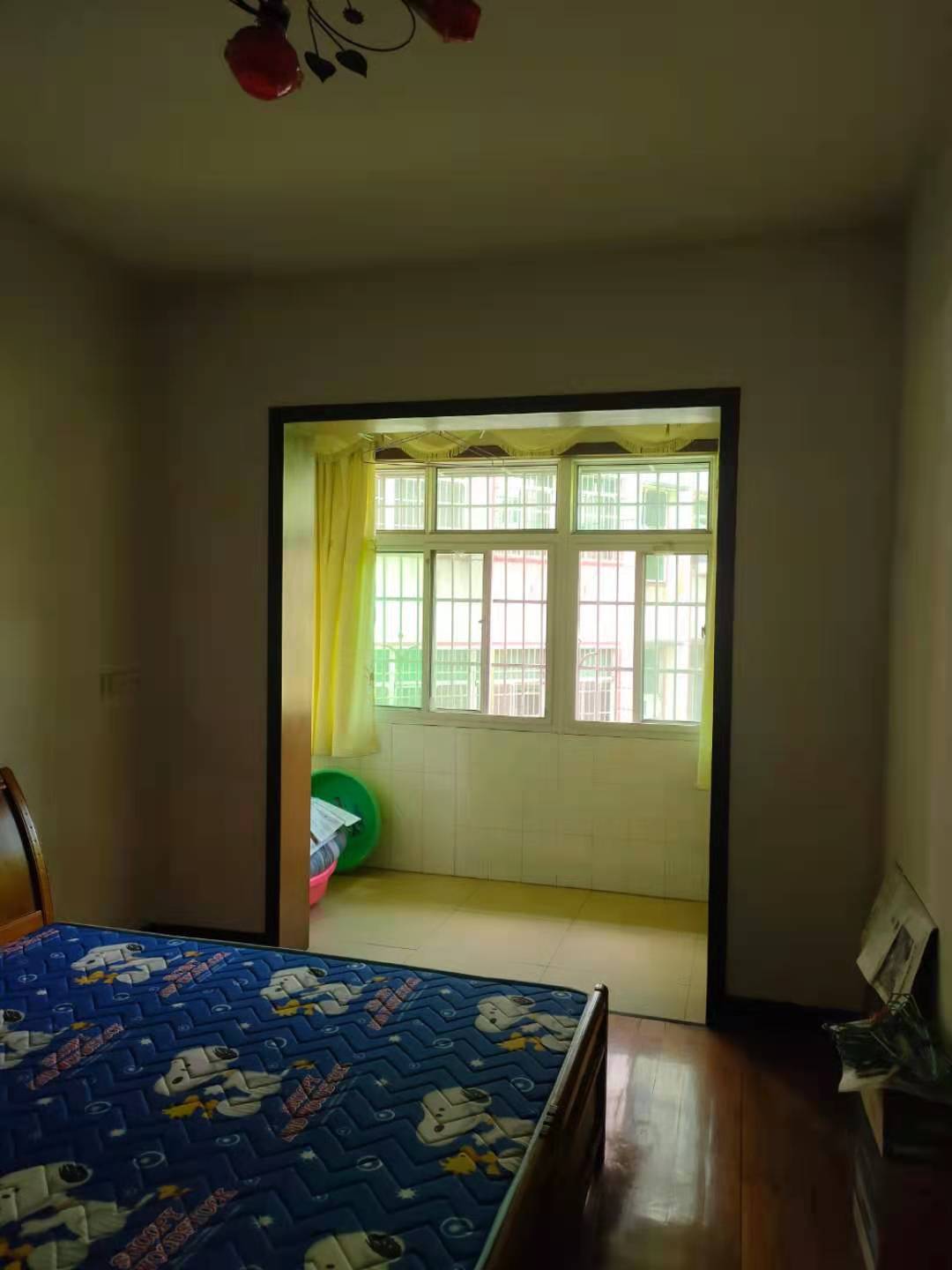 芙蓉小区新华东路123号 2室2厅1卫 39.8万 芙蓉小区新华东路123号 2室2厅1卫 39.8万客厅