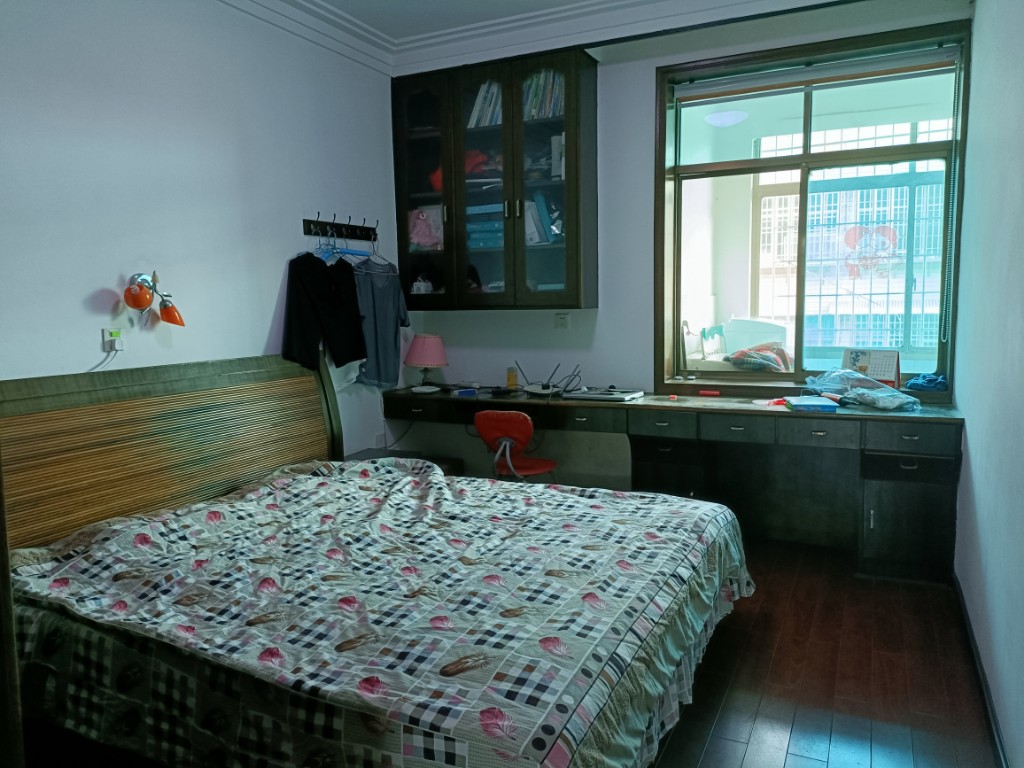 长青居民生活小区  3室2厅2卫    46.0万 长青居民生活小区  3室2厅2卫    46.0万卧室