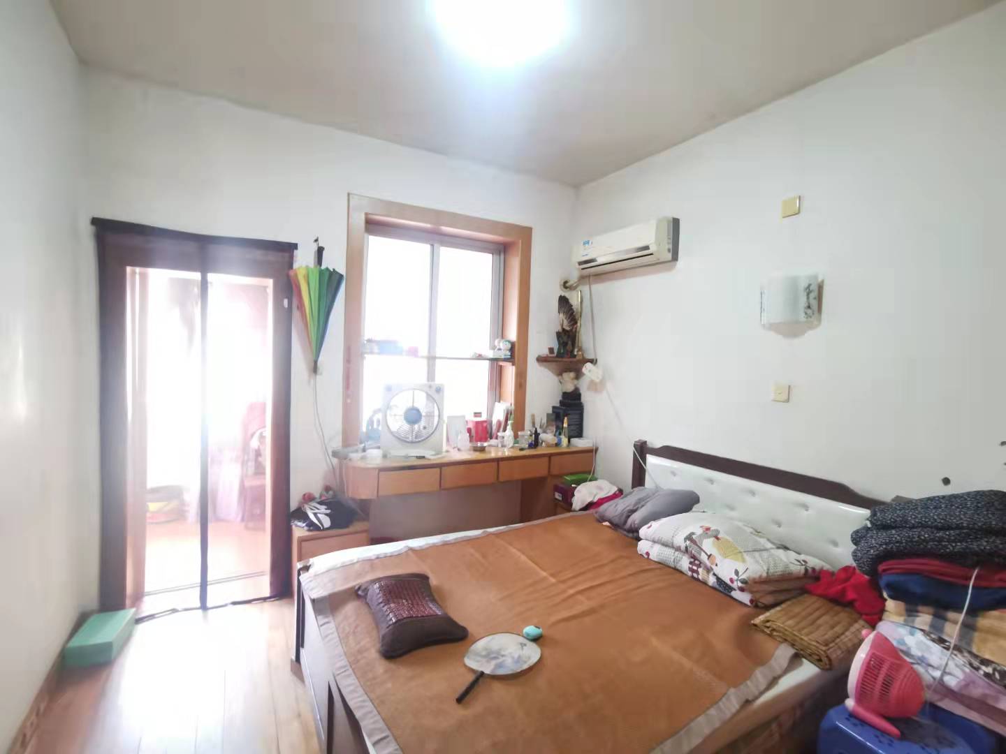 工学院学府村 3室2厅1卫 52.0万 工学院学府村 3室2厅1卫 52.0万客厅