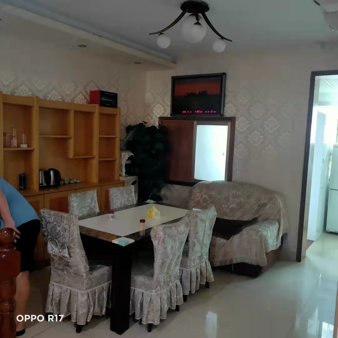 君昇花苑  4室2厅2卫    2000.0元/月 君昇花苑  4室2厅2卫    2000.0元/月户型图