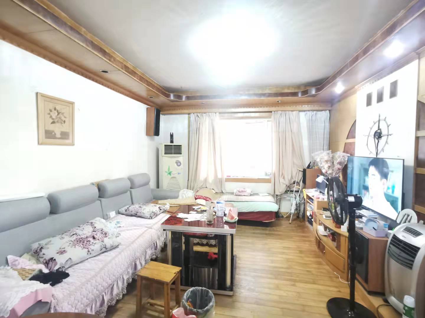 工学院学府村 3室2厅1卫 52.0万 工学院学府村 3室2厅1卫 52.0万客厅