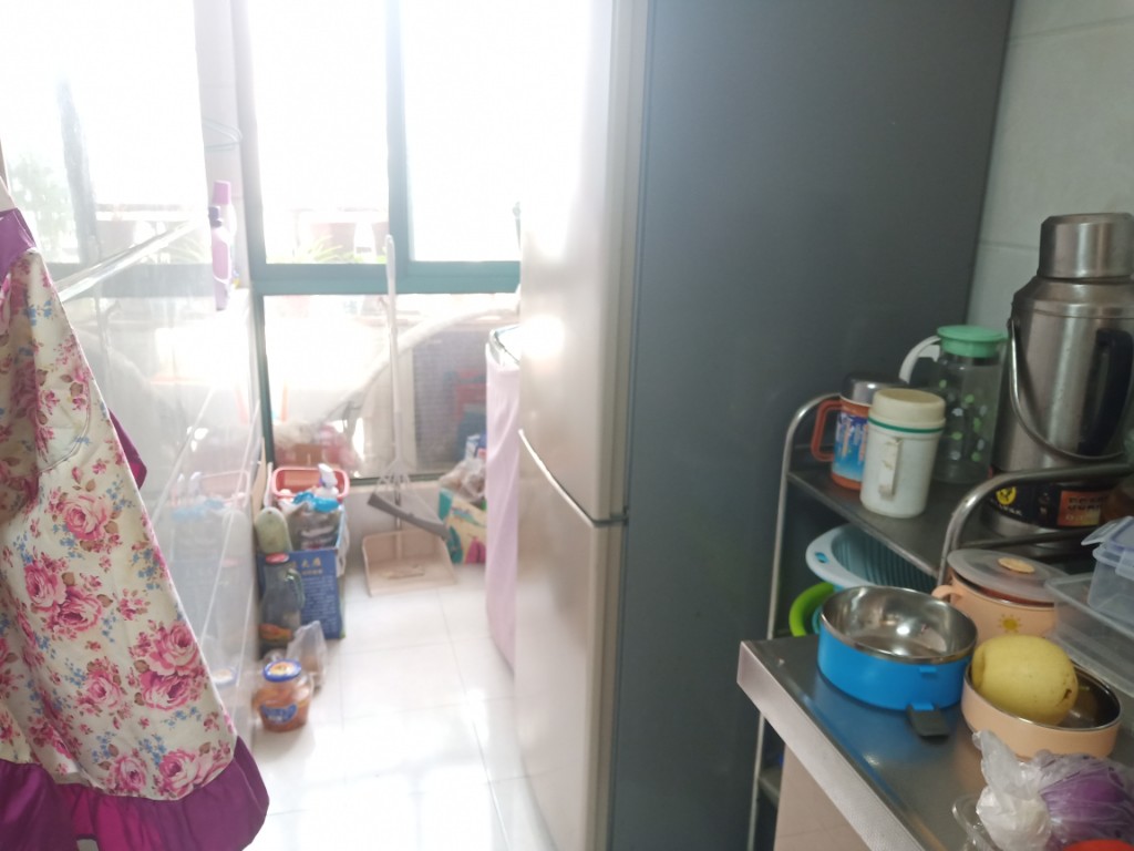 湖景名城 2室2厅1卫 36.0万 湖景名城 2室2厅1卫 36.0万客厅