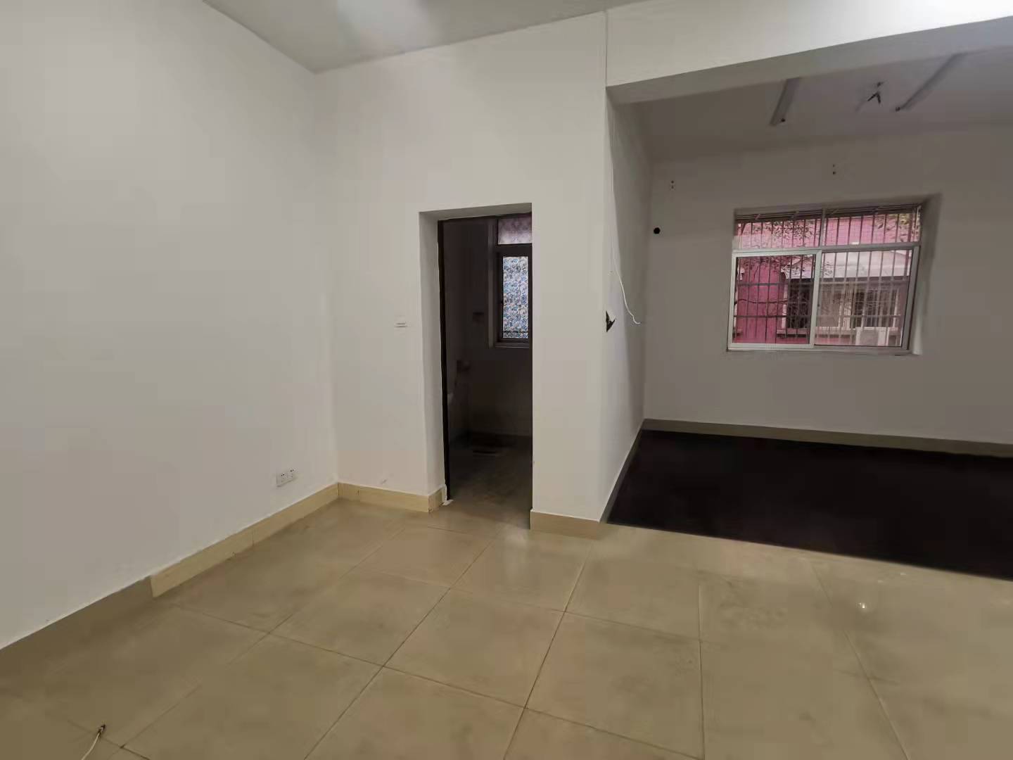 晨光小区 3室2厅1卫 2000.0元/月 晨光小区 3室2厅1卫 2000.0元/月室内图