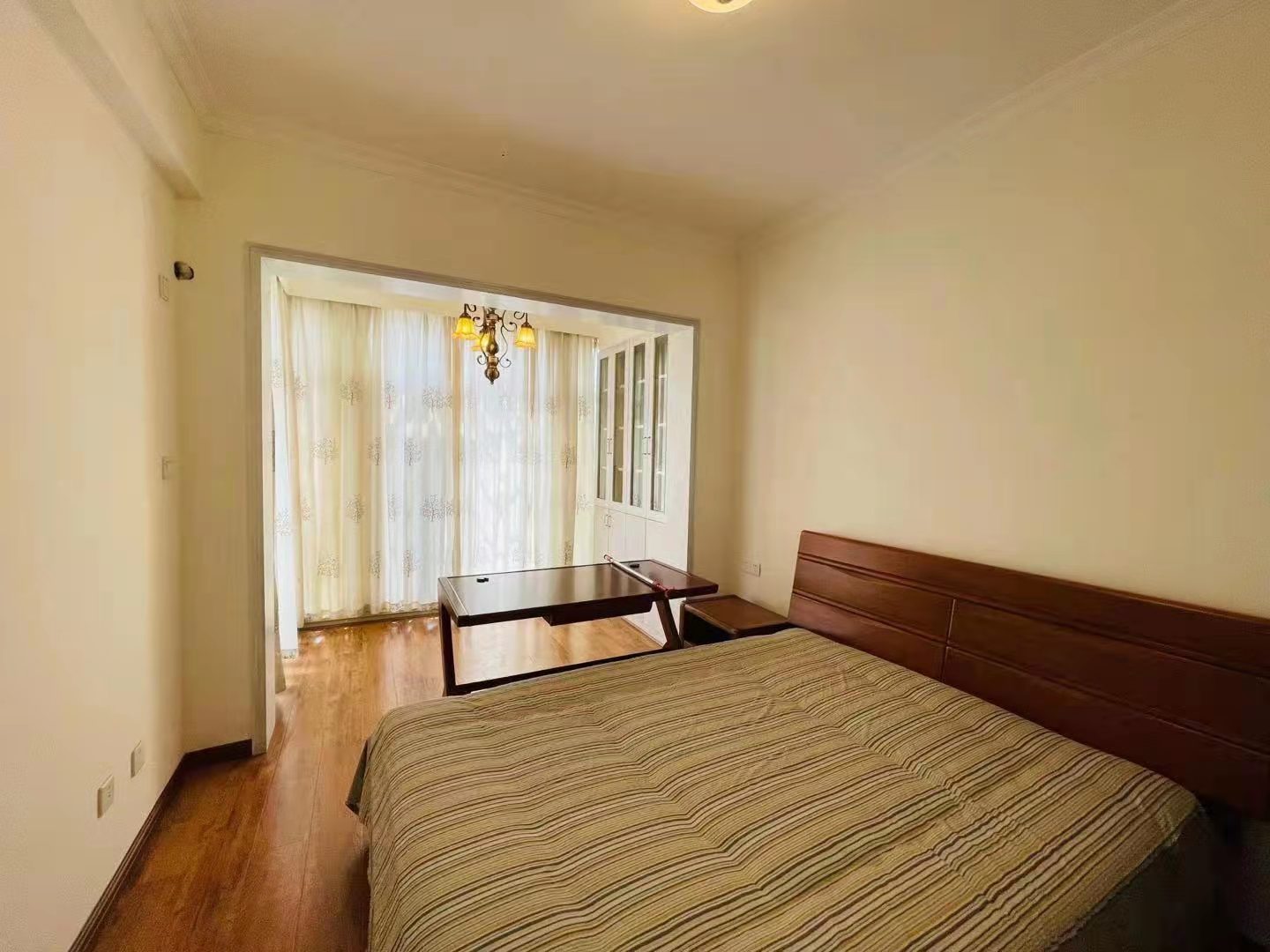 裕景龙苑 3室2厅2卫 79.8万 裕景龙苑 3室2厅2卫 79.8万客厅