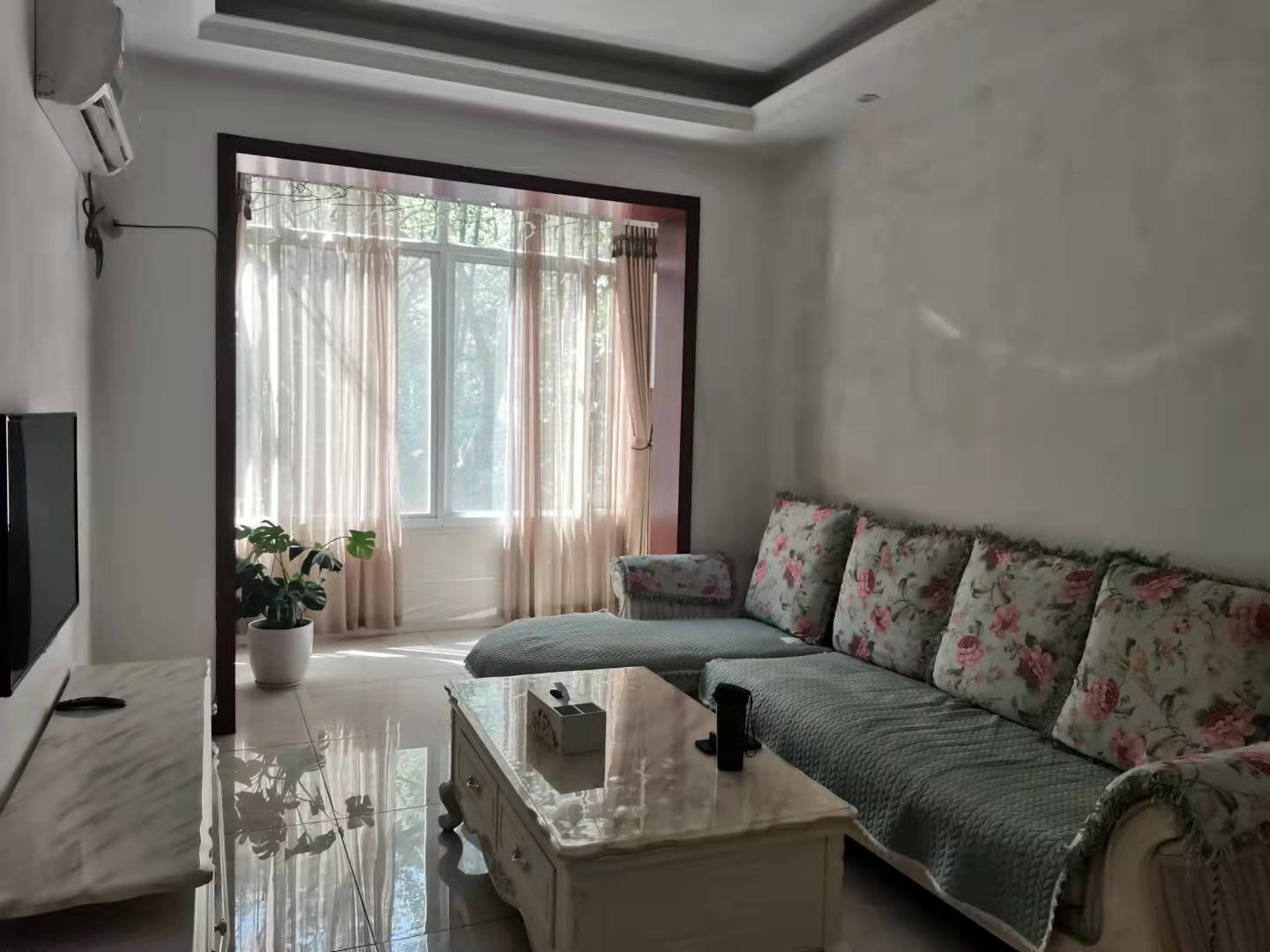 老市政府家属楼(机关三院) 2室2厅1卫 1680.0元/月 老市政府家属楼(机关三院) 2室2厅1卫 1680.0元/月室内图