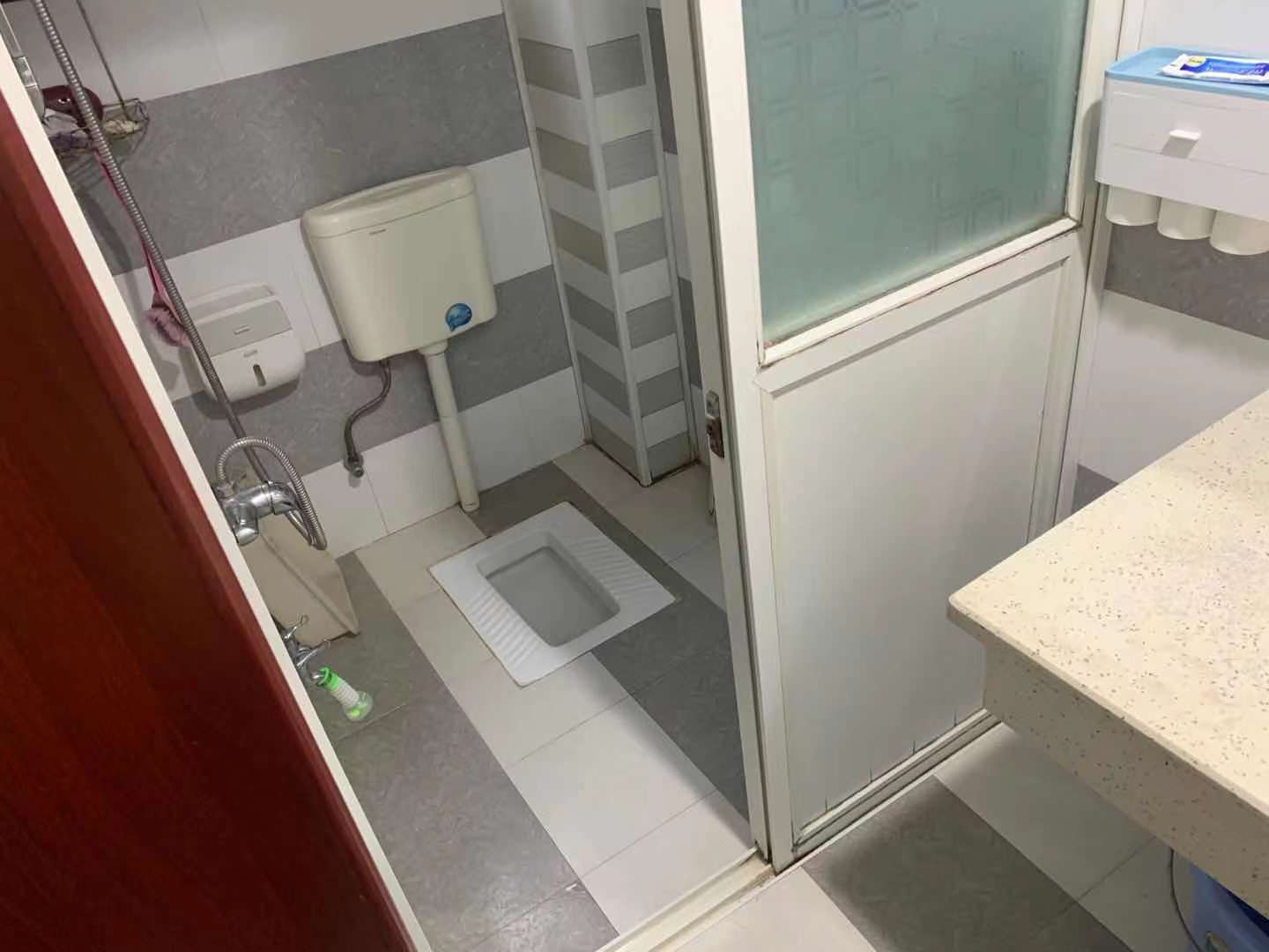 锦云小区 2室2厅1卫 1300.0元/月 锦云小区 2室2厅1卫 1300.0元/月室内图