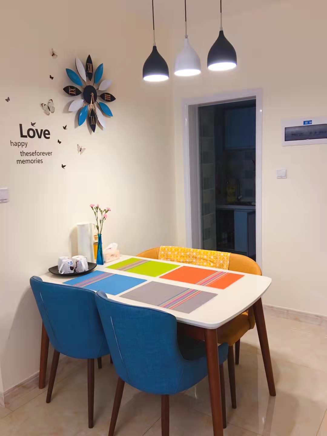 南湖逸家 3室2厅1卫 2500.0元/月 南湖逸家 3室2厅1卫 2500.0元/月室内图