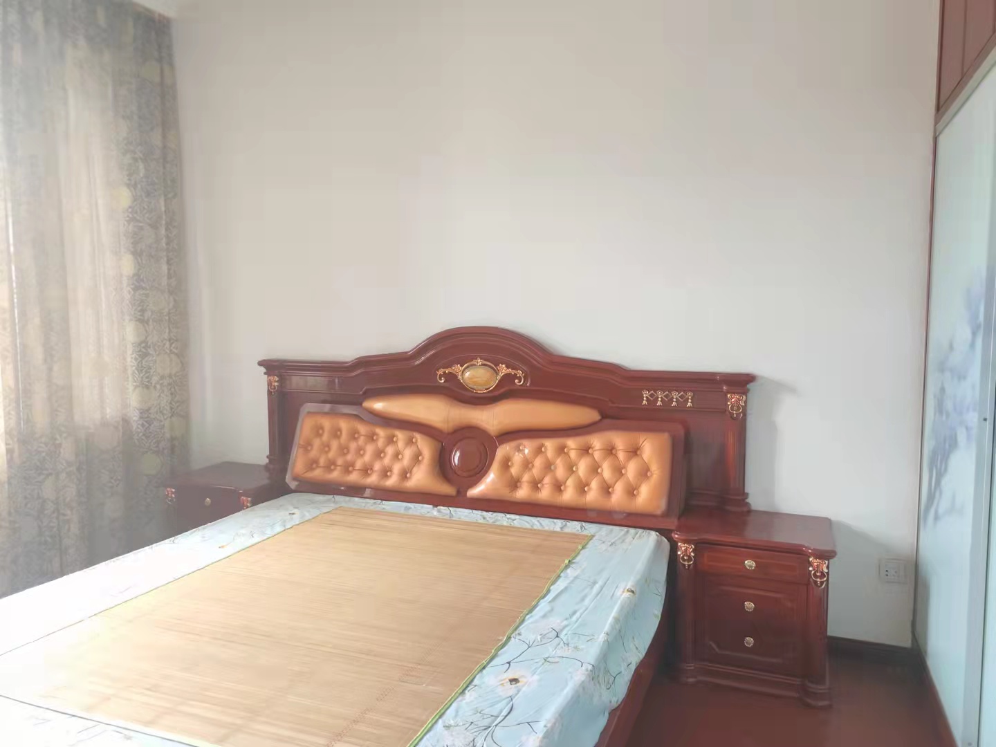 资水会龙不夜城 6室2厅4卫 3500.0元/月 资水会龙不夜城 6室2厅4卫 3500.0元/月室内图