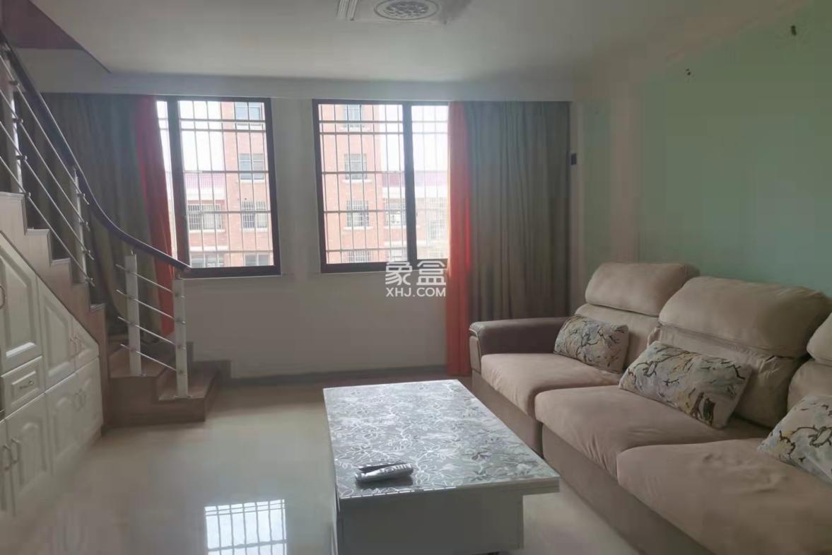 云顶上品  2室1厅1卫    1600.0元/月 云顶上品  2室1厅1卫    1600.0元/月室内图