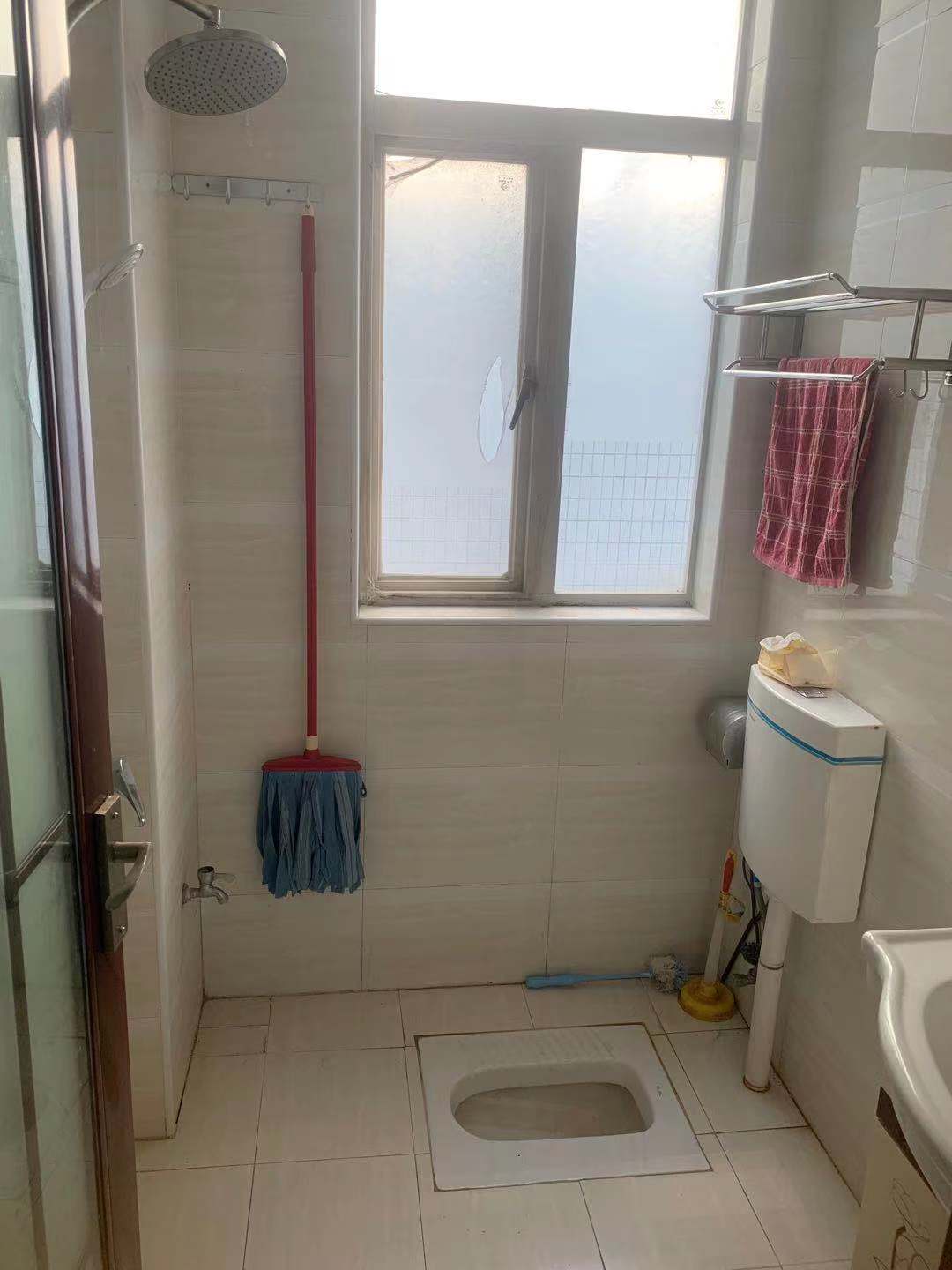 御笔华章  2室2厅1卫    1800.0元/月 御笔华章  2室2厅1卫    1800.0元/月室内图