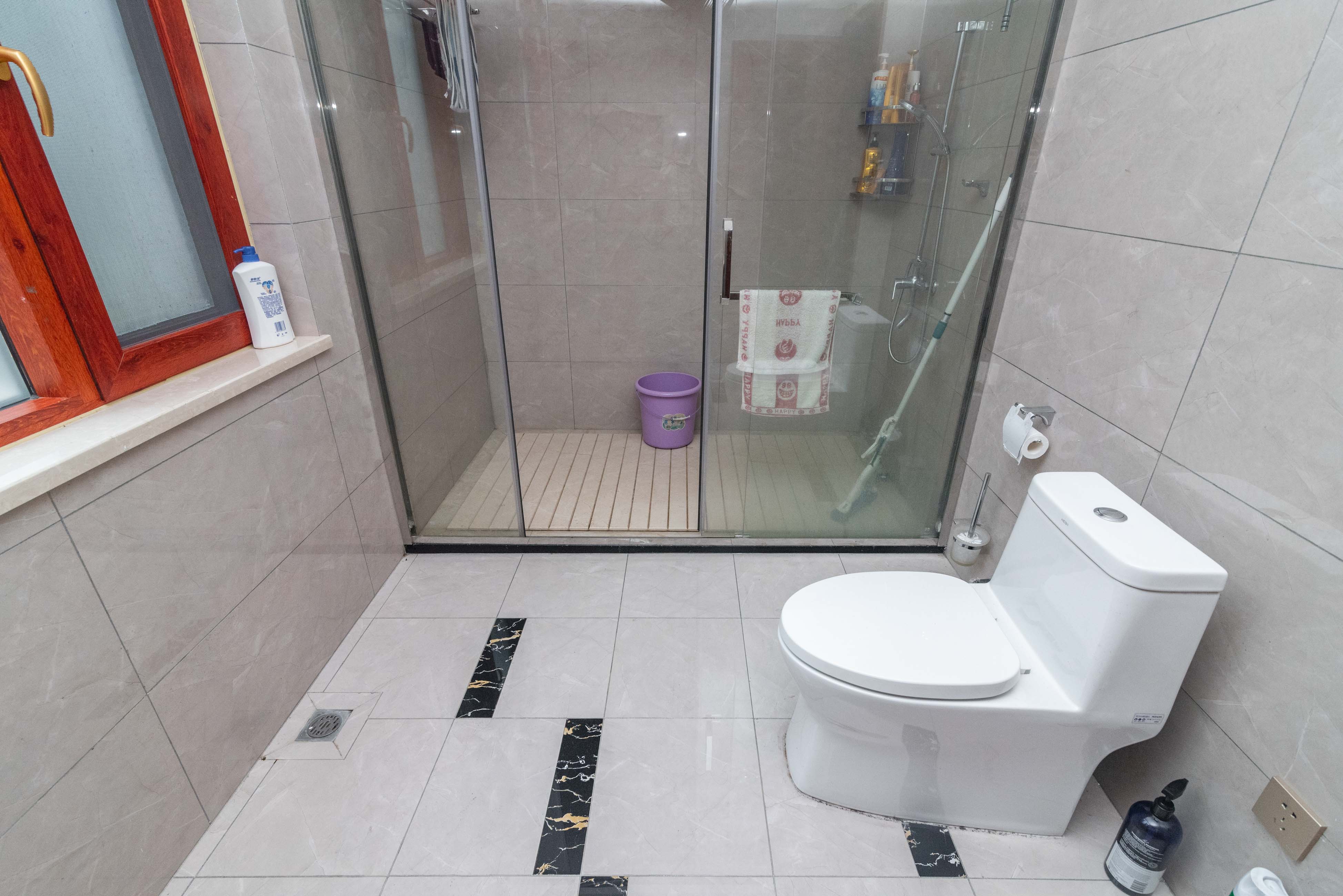 洪山翠园 10室4厅9卫 2680.0万 洪山翠园 10室4厅9卫 2680.0万卫生间