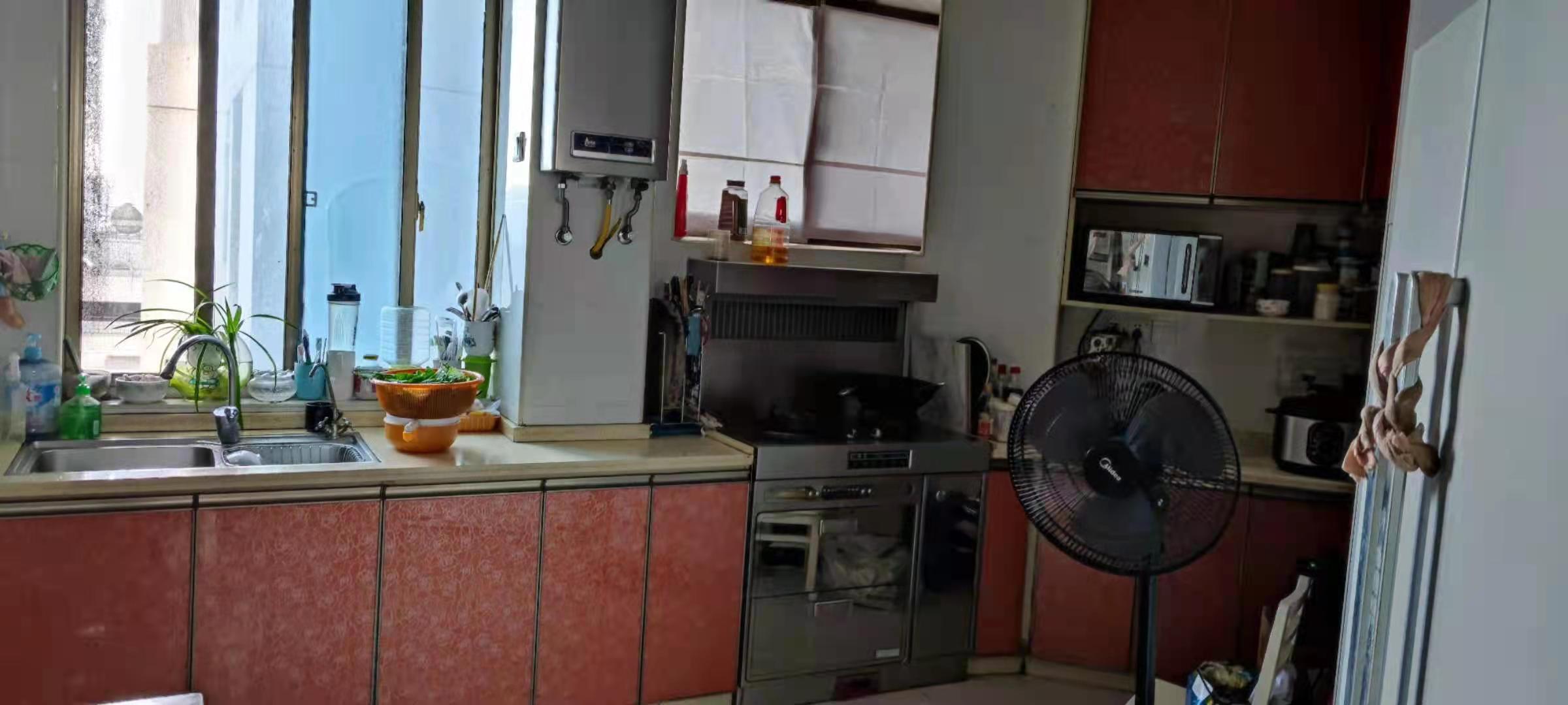 紫金名门 4室2厅2卫 83.8万 紫金名门 4室2厅2卫 83.8万客厅