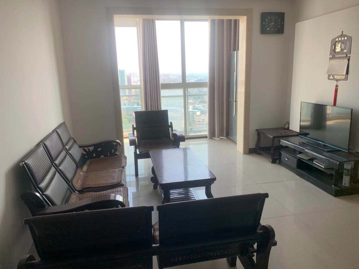 御笔华章  2室2厅1卫    1800.0元/月 御笔华章  2室2厅1卫    1800.0元/月室内图