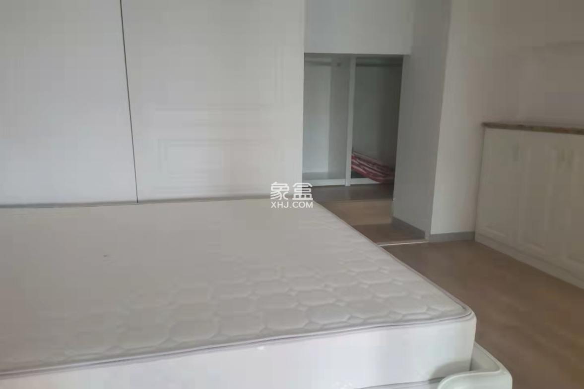 云顶上品  2室1厅1卫    1600.0元/月 云顶上品  2室1厅1卫    1600.0元/月室内图