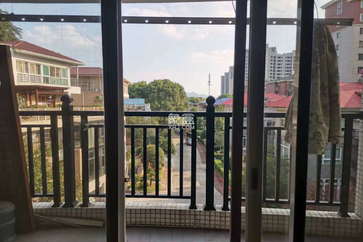 丽景雅苑  4室2厅2卫    98.8万 丽景雅苑  4室2厅2卫    98.8万卧室