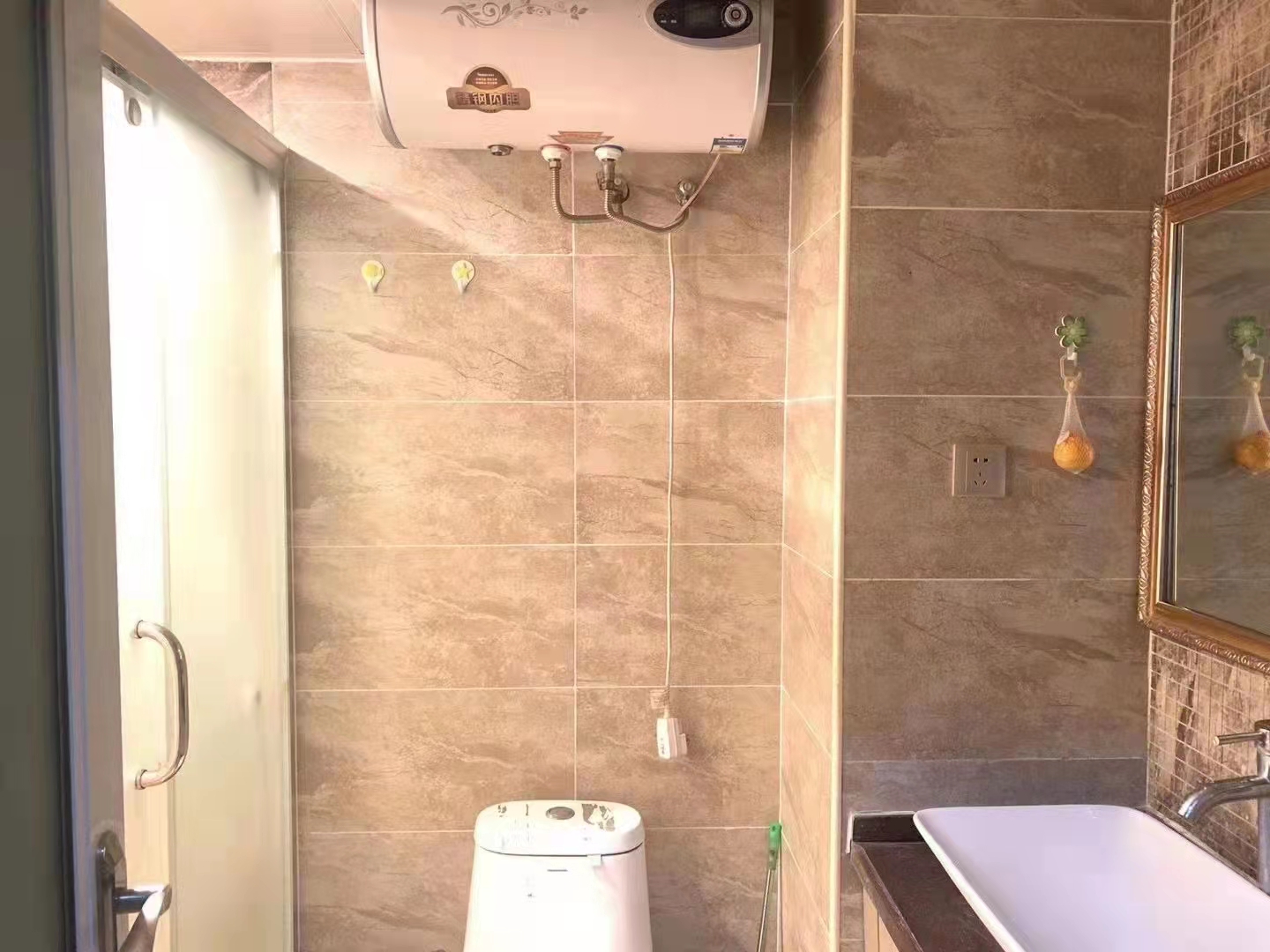 万豪城市花园 1室1厅1卫 1300.0元/月 万豪城市花园 1室1厅1卫 1300.0元/月室内图