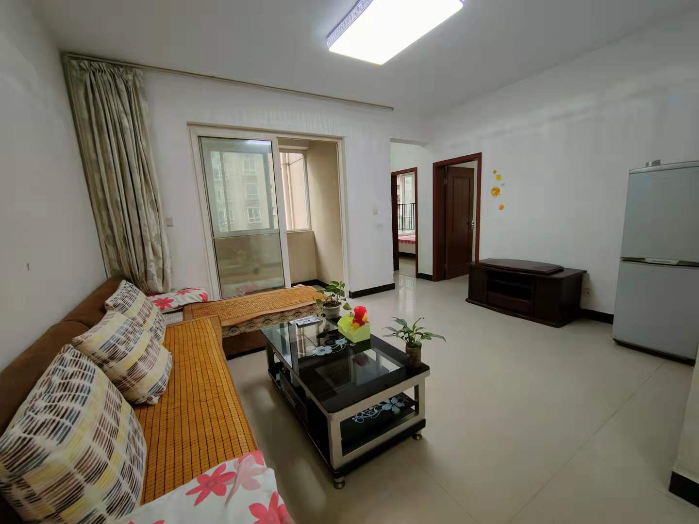 南湖锦苑 2室1厅1卫 1900.0元/月 南湖锦苑 2室1厅1卫 1900.0元/月室内图