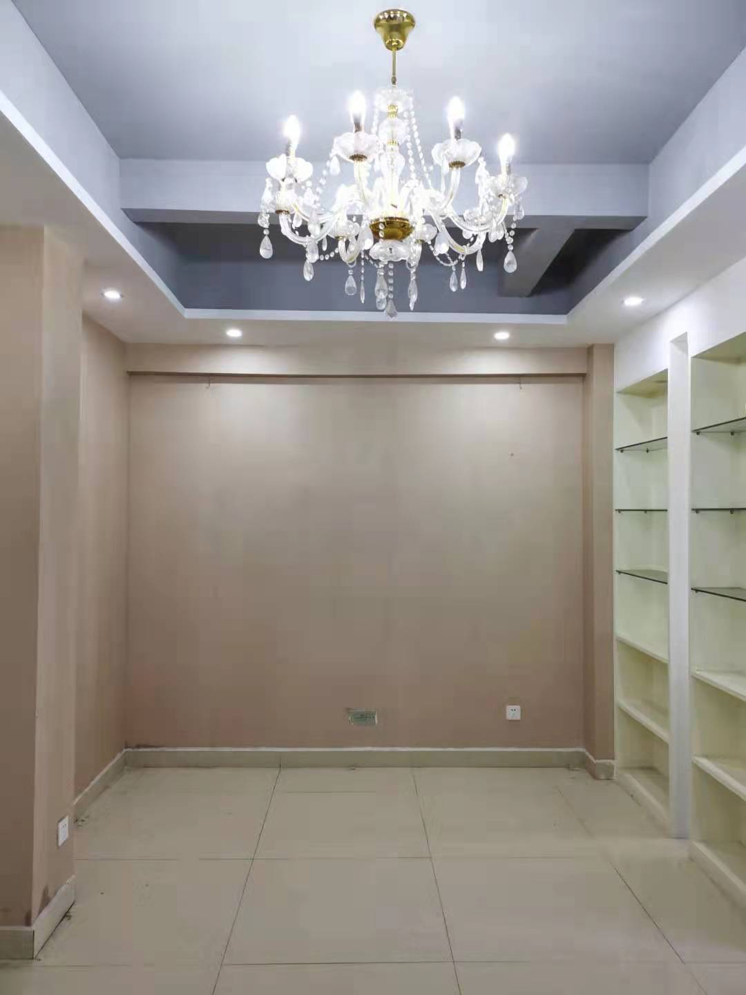 银泰财富广场 2室1厅1卫 2000.0元/月 银泰财富广场 2室1厅1卫 2000.0元/月室内图