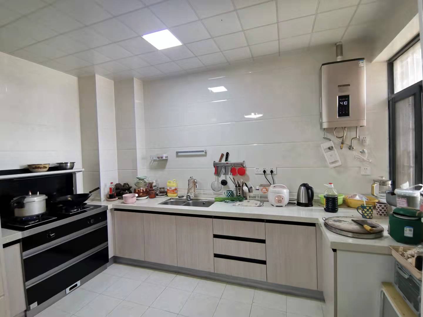 梓怡华府  2室2厅1卫    2000.0元/月 梓怡华府  2室2厅1卫    2000.0元/月室内图