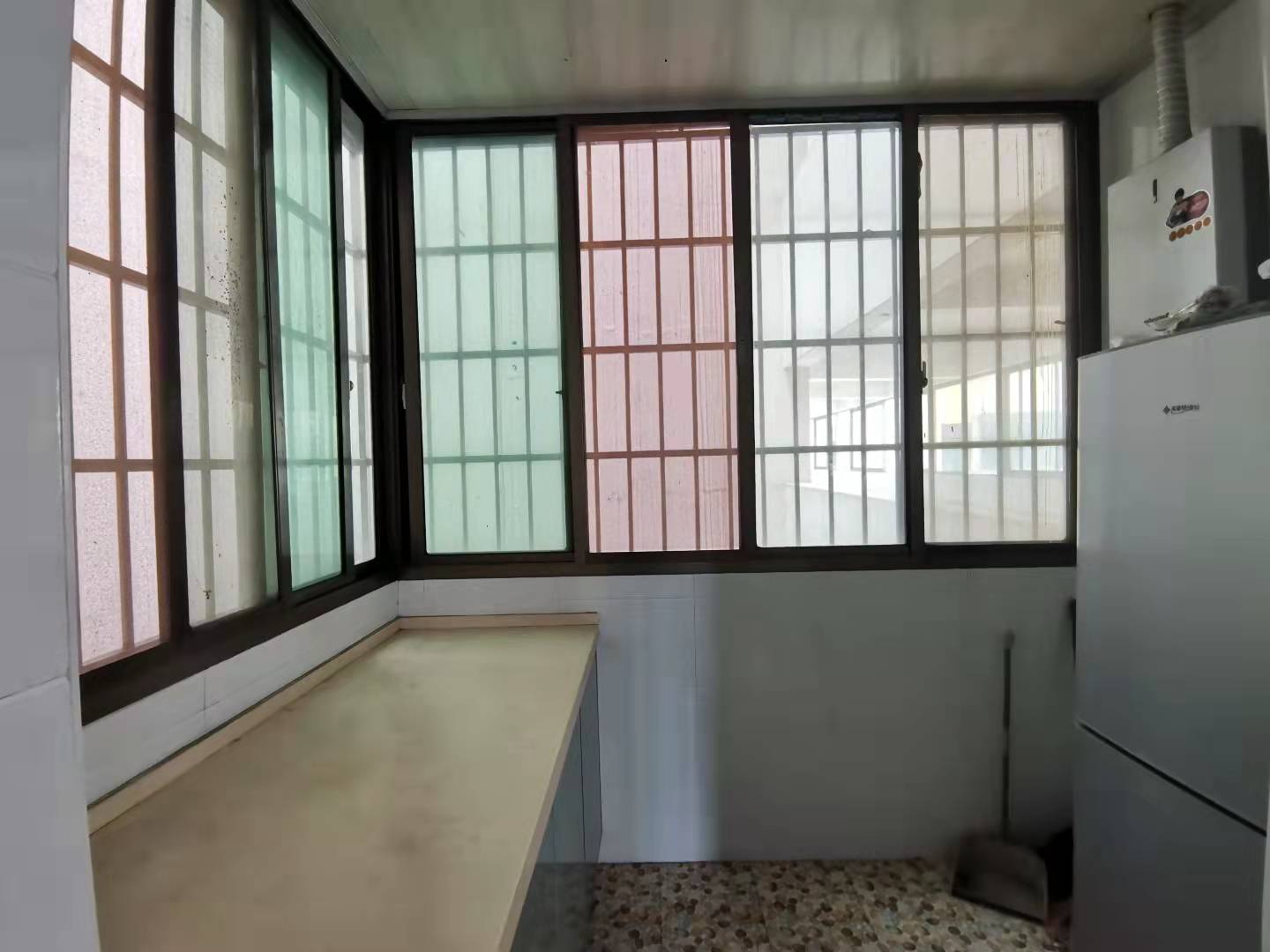 梓怡华府  2室2厅1卫    1400.0元/月 梓怡华府  2室2厅1卫    1400.0元/月室内图