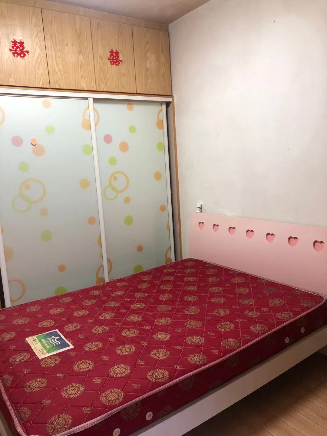 湘运小区金钩山路12号 2室1厅1卫 900.0元/月 湘运小区金钩山路12号 2室1厅1卫 900.0元/月室内图