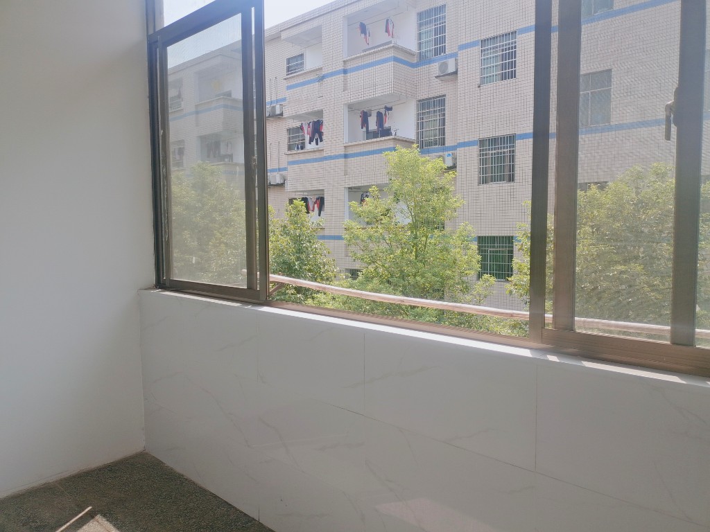 赫山区青年路茂林社区 3室2厅1卫 1000.0元/月 赫山区青年路茂林社区 3室2厅1卫 1000.0元/月室内图