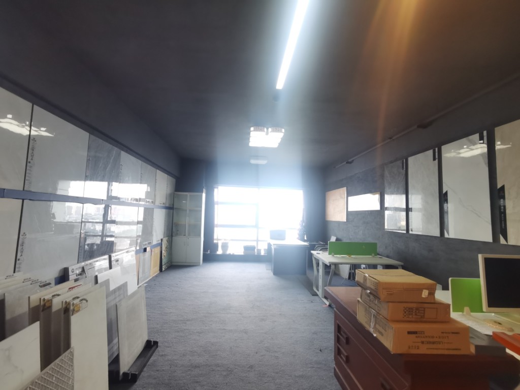 明城广场  1室1厅1卫   1600.00元/月室内图1