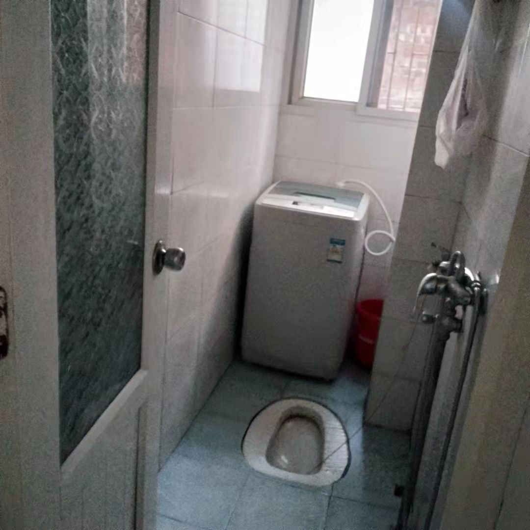 柴油机厂建设北路19号  2室1厅1卫   900.00元/月室内图