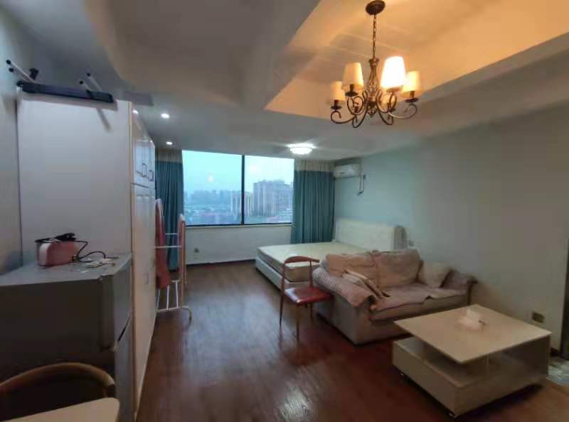 万籁酒店  1室1厅1卫    1600.0元/月 万籁酒店  1室1厅1卫    1600.0元/月户型图