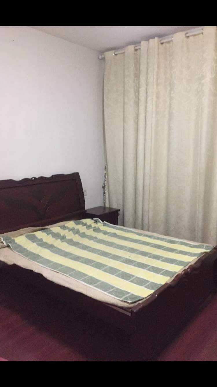 裕景龙苑 3室2厅1卫 1500.0元/月 裕景龙苑 3室2厅1卫 1500.0元/月室内图