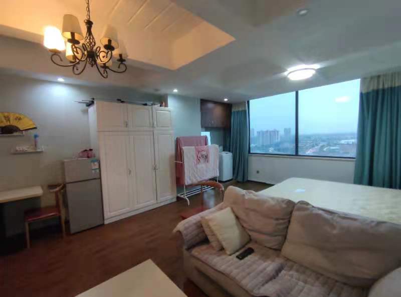 万籁酒店  1室1厅1卫    1600.0元/月 万籁酒店  1室1厅1卫    1600.0元/月室内图