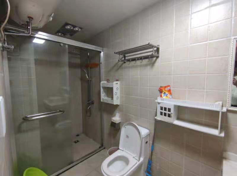 万籁酒店  1室1厅1卫    1600.0元/月 万籁酒店  1室1厅1卫    1600.0元/月室内图